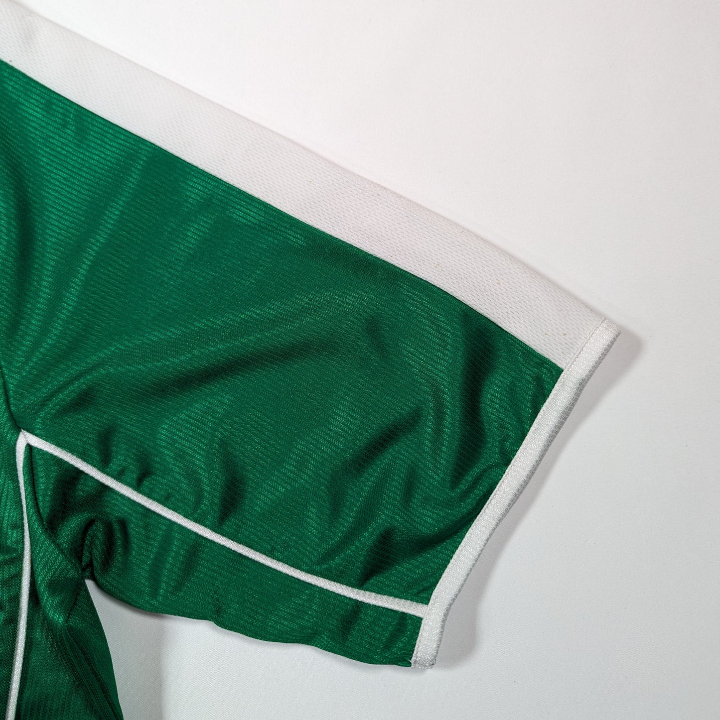 Republic of Ireland Green Football Jersey 2002 (L) [Good]
