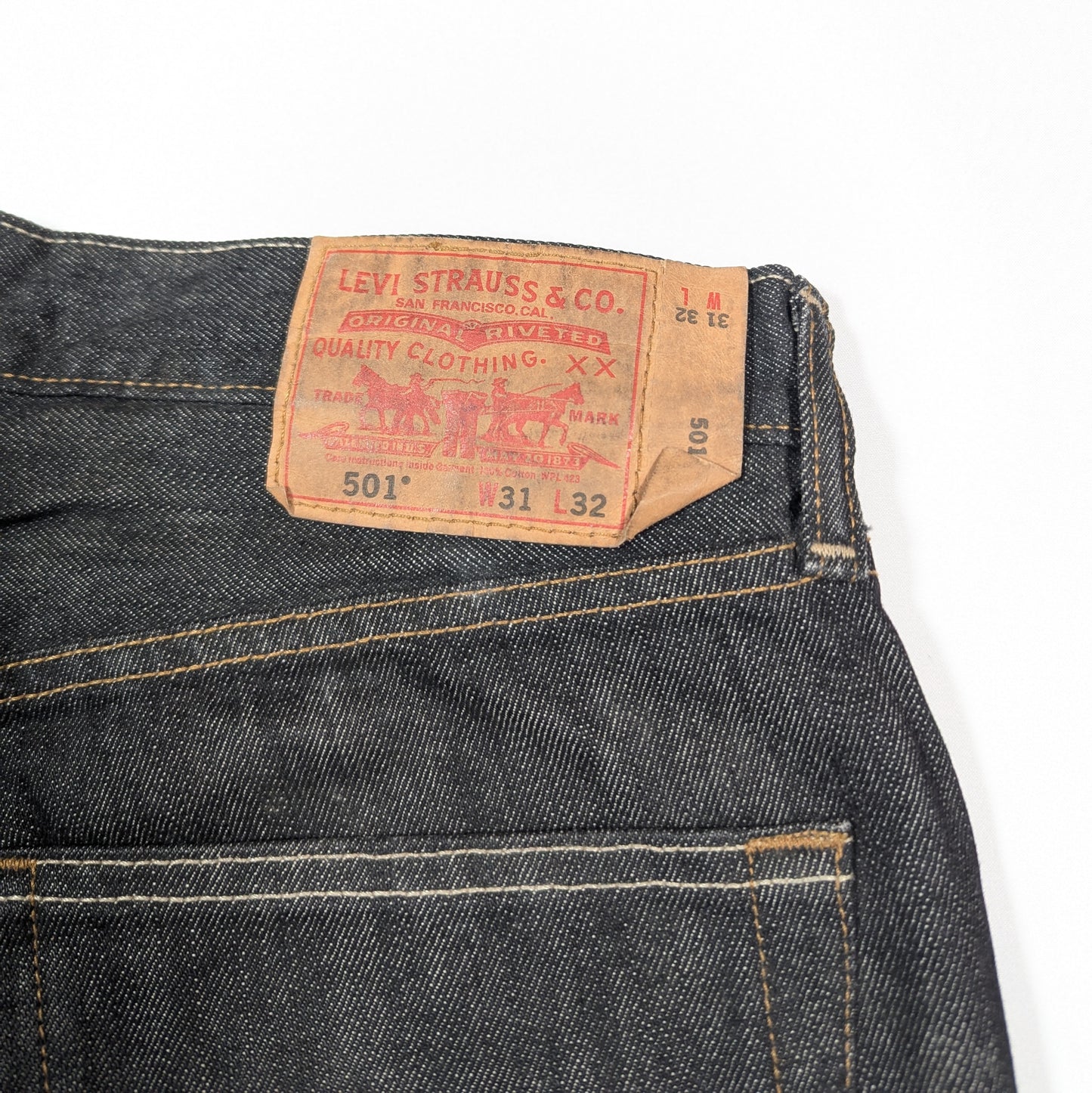Black 501 Levis Jeans (W31 l32) [Very Good]