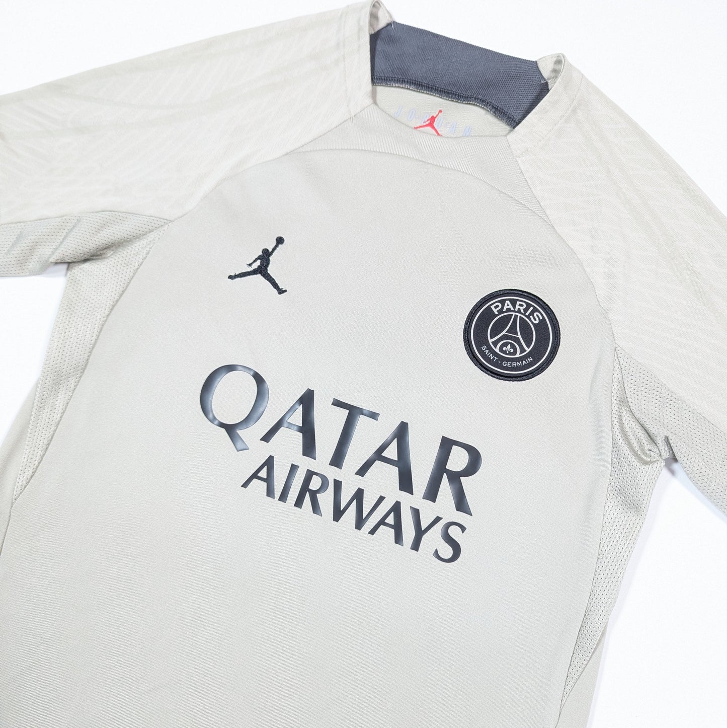Paris Saint Germain Nike Football Jersey 2023 (9-10 Years) [Very Good]