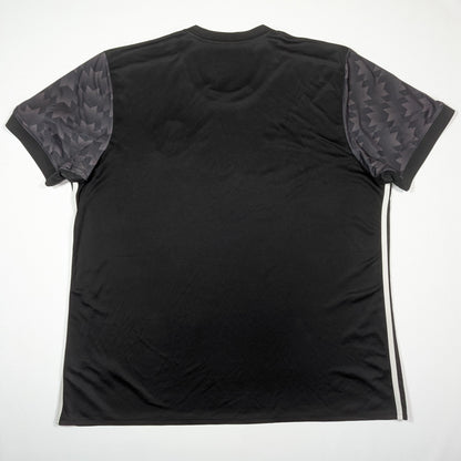 Manchester United adidas Football Jersey 2017 (2XL) [Fair]