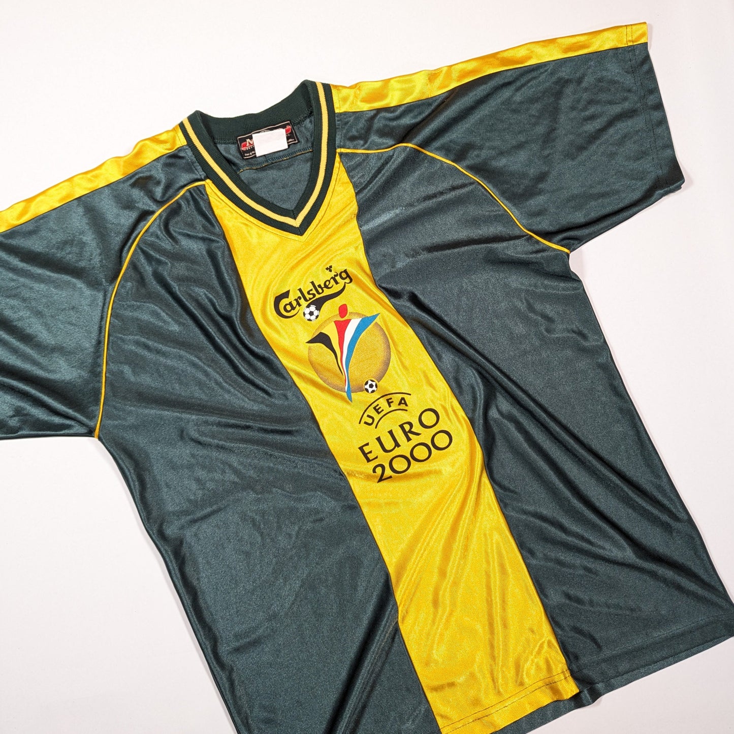 UEFA Euro 2000 MAD Football Jersey 2000 Carlsberg (L) [Excellent]