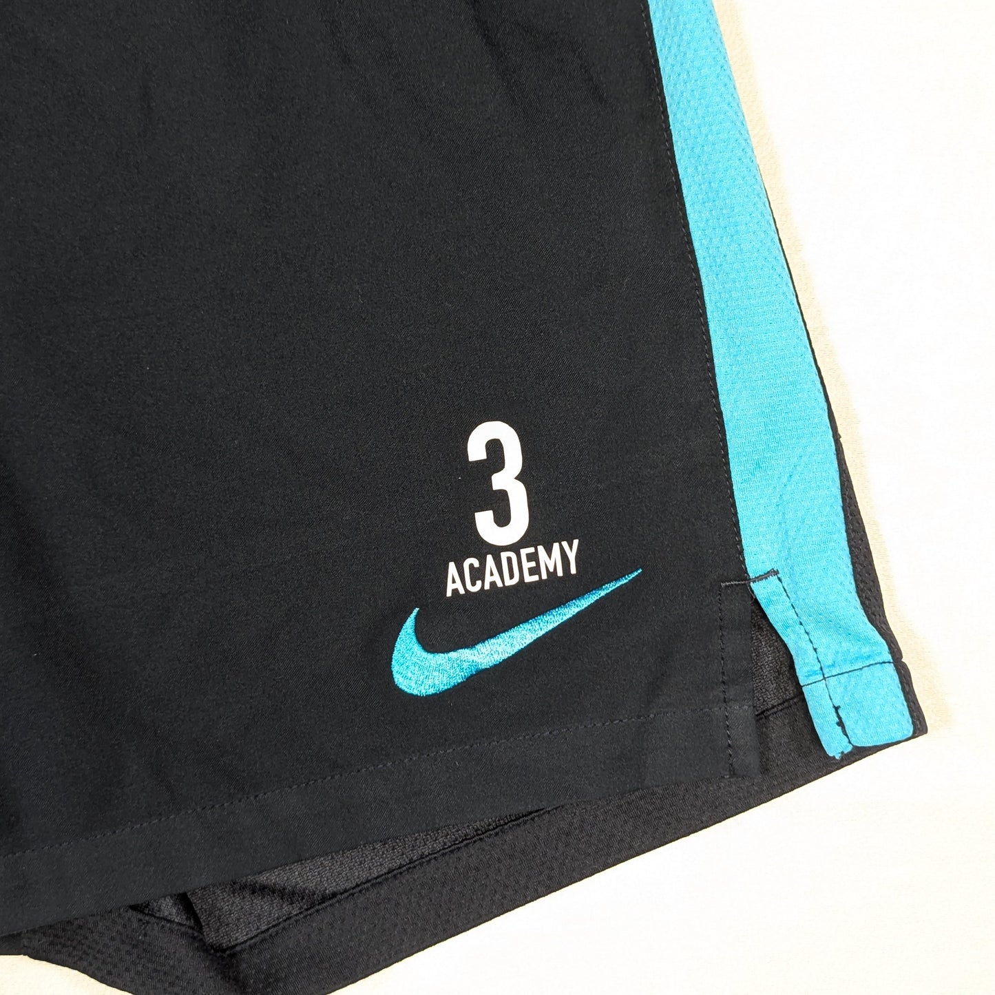 Manchester City Player Issue Nike Football Shorts 2015 Academy #3 (L) [Excellent]