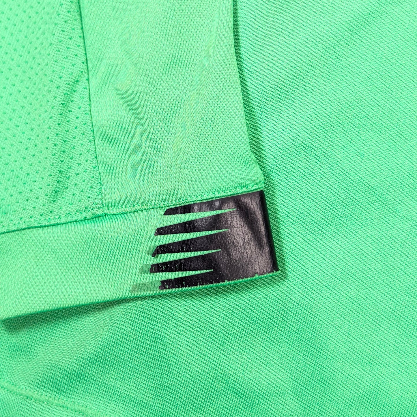 Liverpool New Balance Football Jersey 2019 Becker #1 (M) [Good]