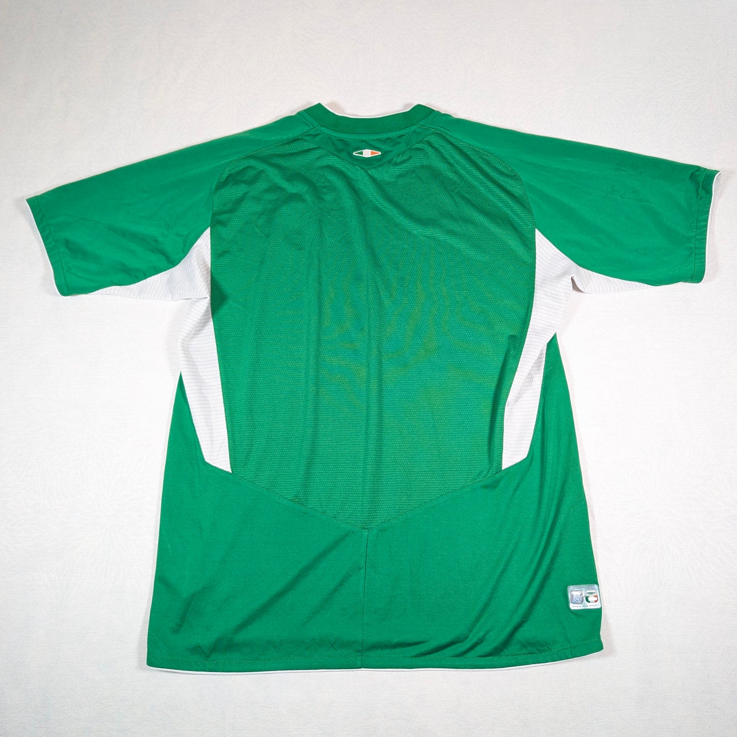 Republic of Ireland Umbro Football Jersey 2004 (L) [Good]