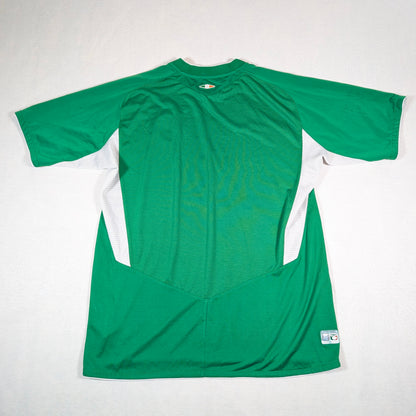 Republic of Ireland Umbro Football Jersey 2004 (L) [Good]