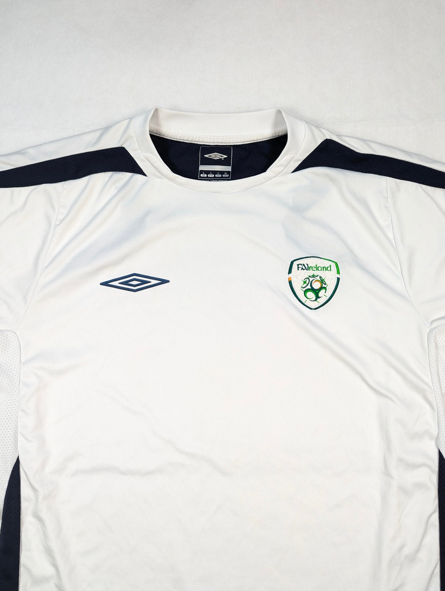 Republic of Ireland Umbro Football Jersey 2006 (L) [Very Good]