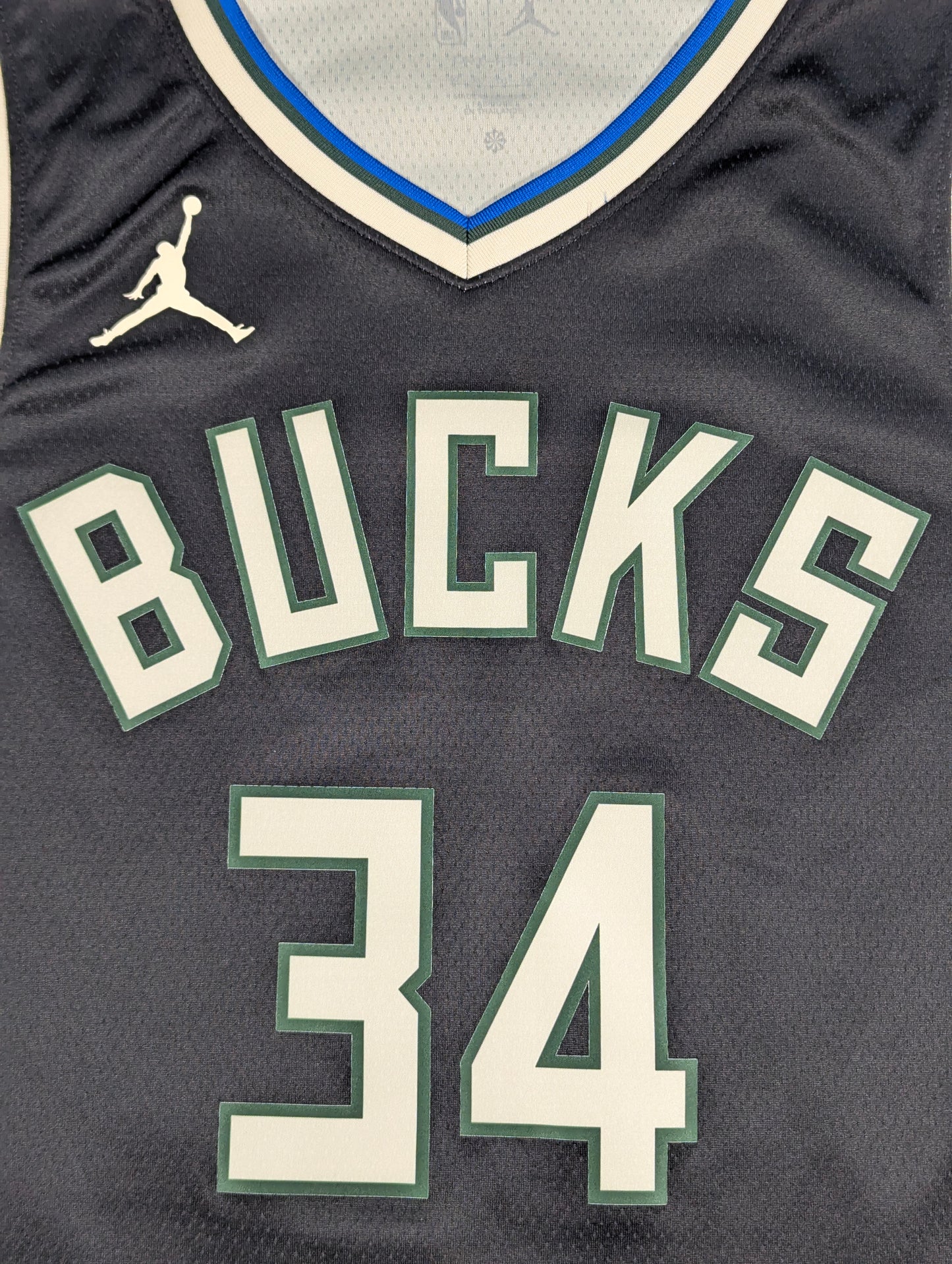 Milwaukee Bucks Nike Basketball Jersey 2022 Antetokounmpo #34 (XL) [Excellent]