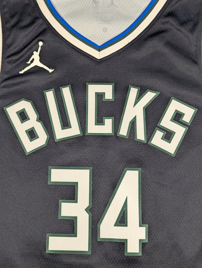 Milwaukee Bucks Nike Basketball Jersey 2022 Antetokounmpo #34 (XL) [Excellent]