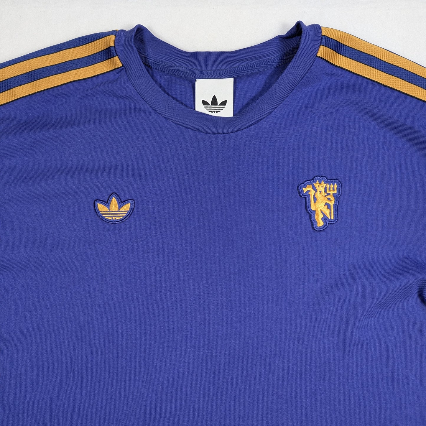 Manchester United adidas Football Jersey 2025 (XL) [Excellent]