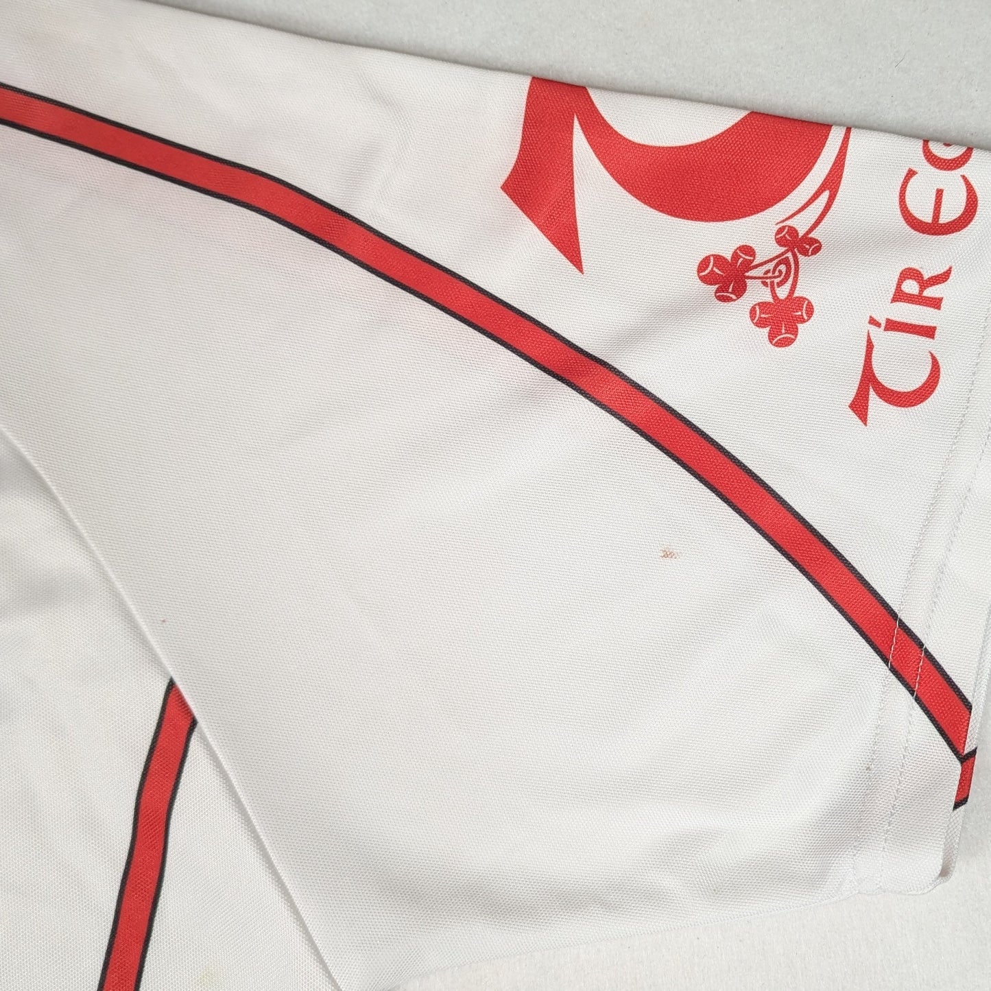 Tyrone 2004 / 05 GAA Jersey O'Neills (2XL)   [Very Good]