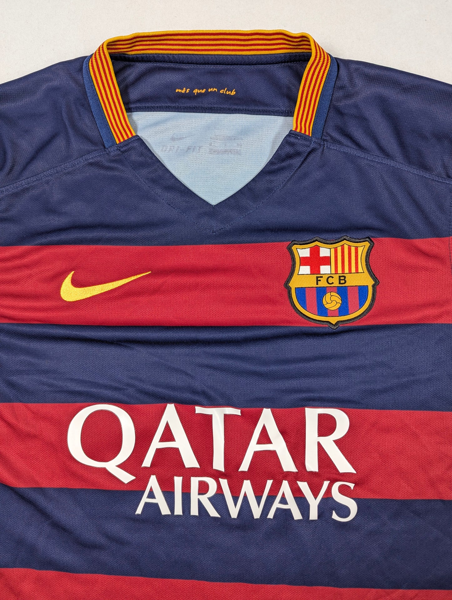 Barcelona Nike Football Jersey 2015 (S) [Good]