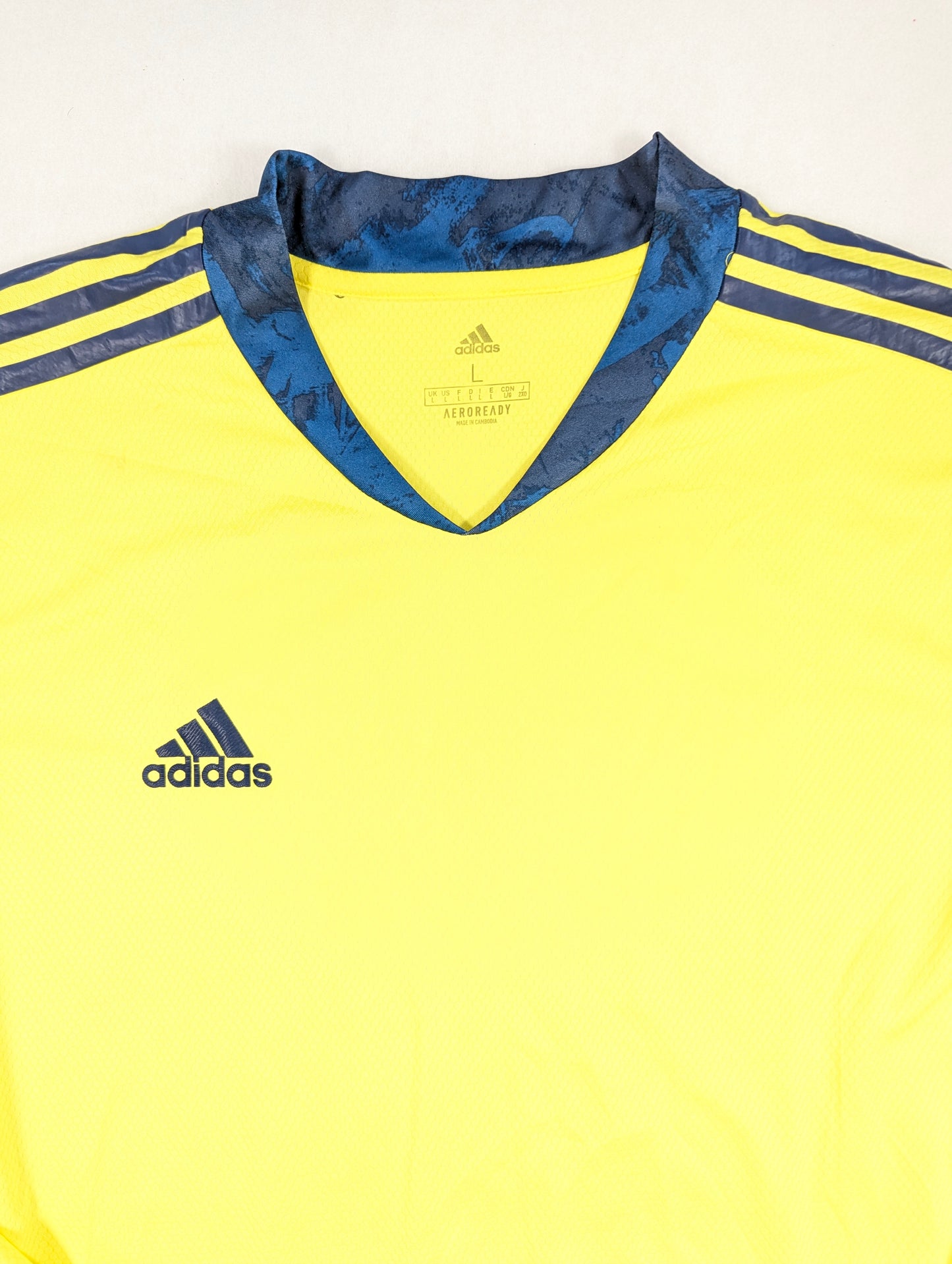 Yellow adidas Football Jersey 2020 (L) [Excellent]