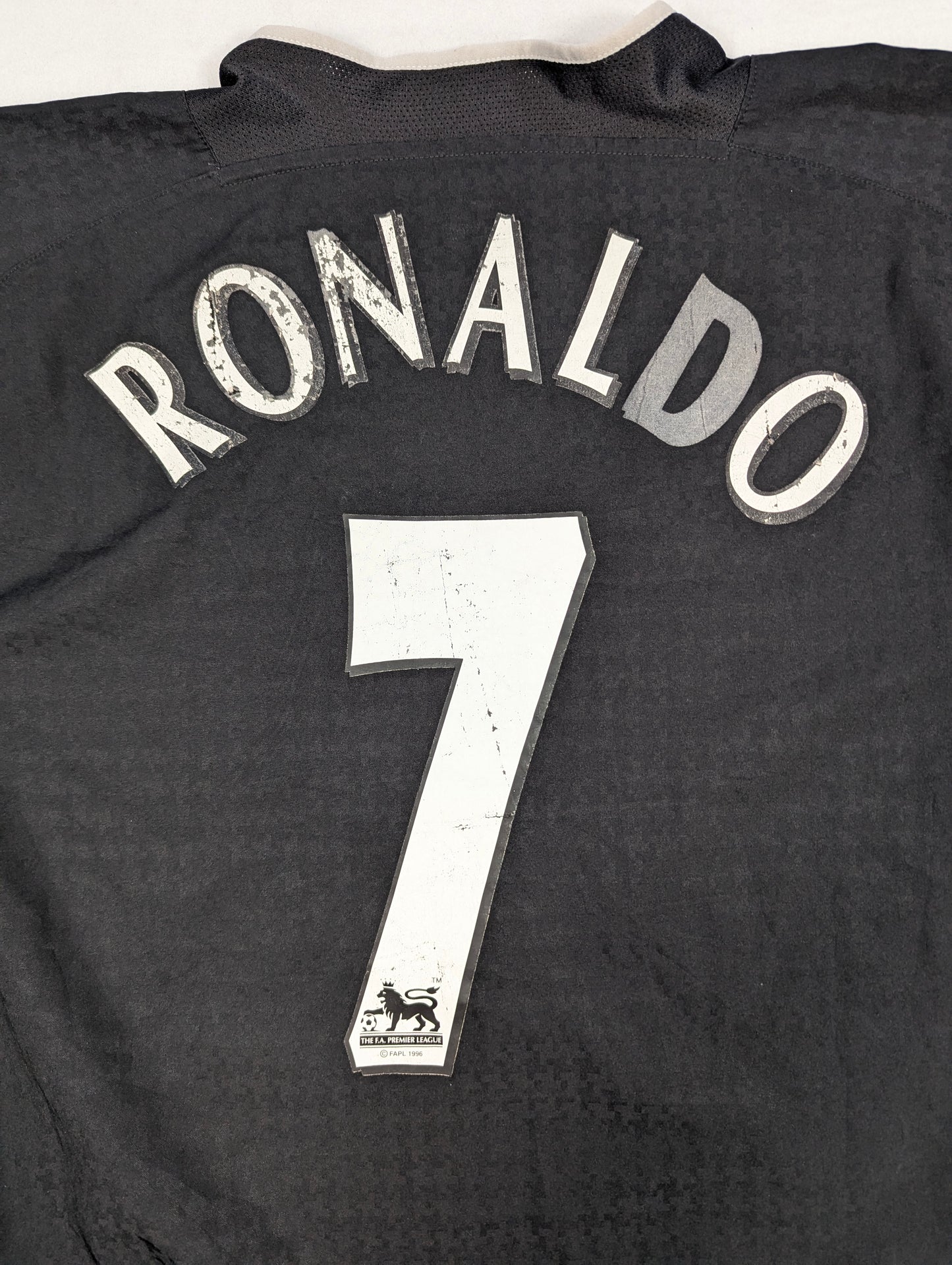 Manchester United Nike Football Jersey 2004 Ronaldo #7 (XL) [Fair]