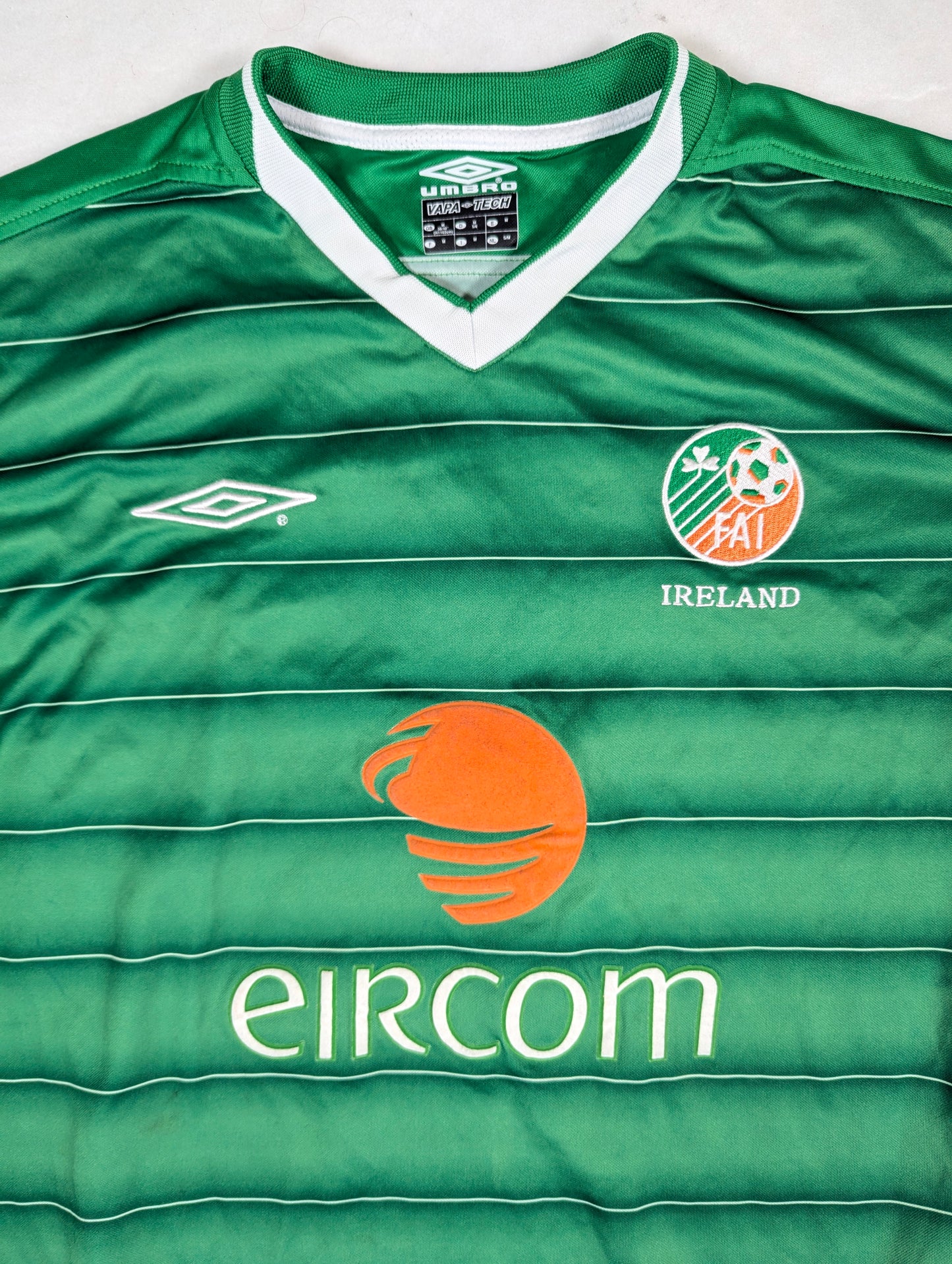 Republic of Ireland Umbro Football Jersey 2003 Duff #11 (M) [Very Good]