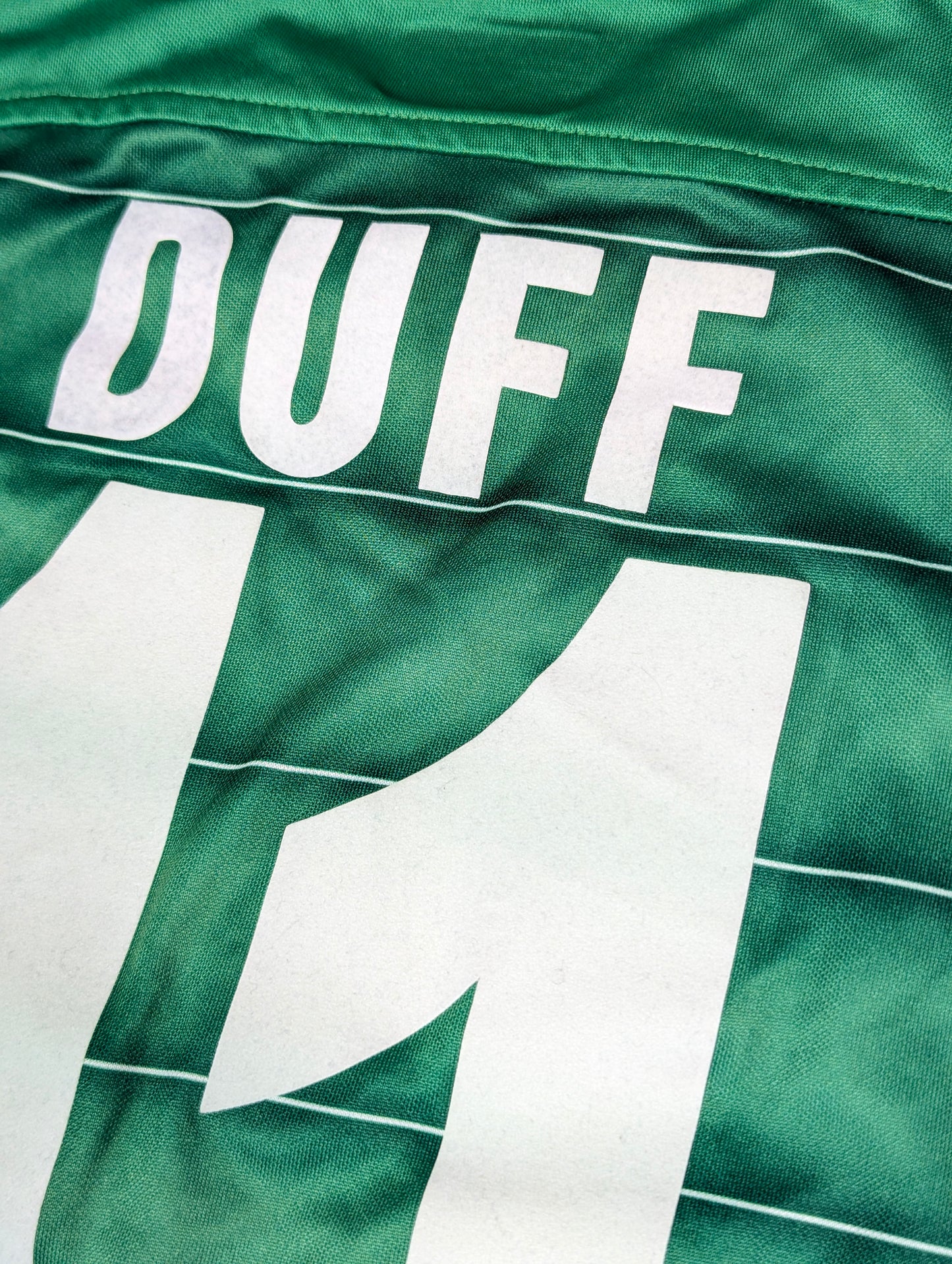 Republic of Ireland Umbro Football Jersey 2003 Duff #11 (M) [Very Good]