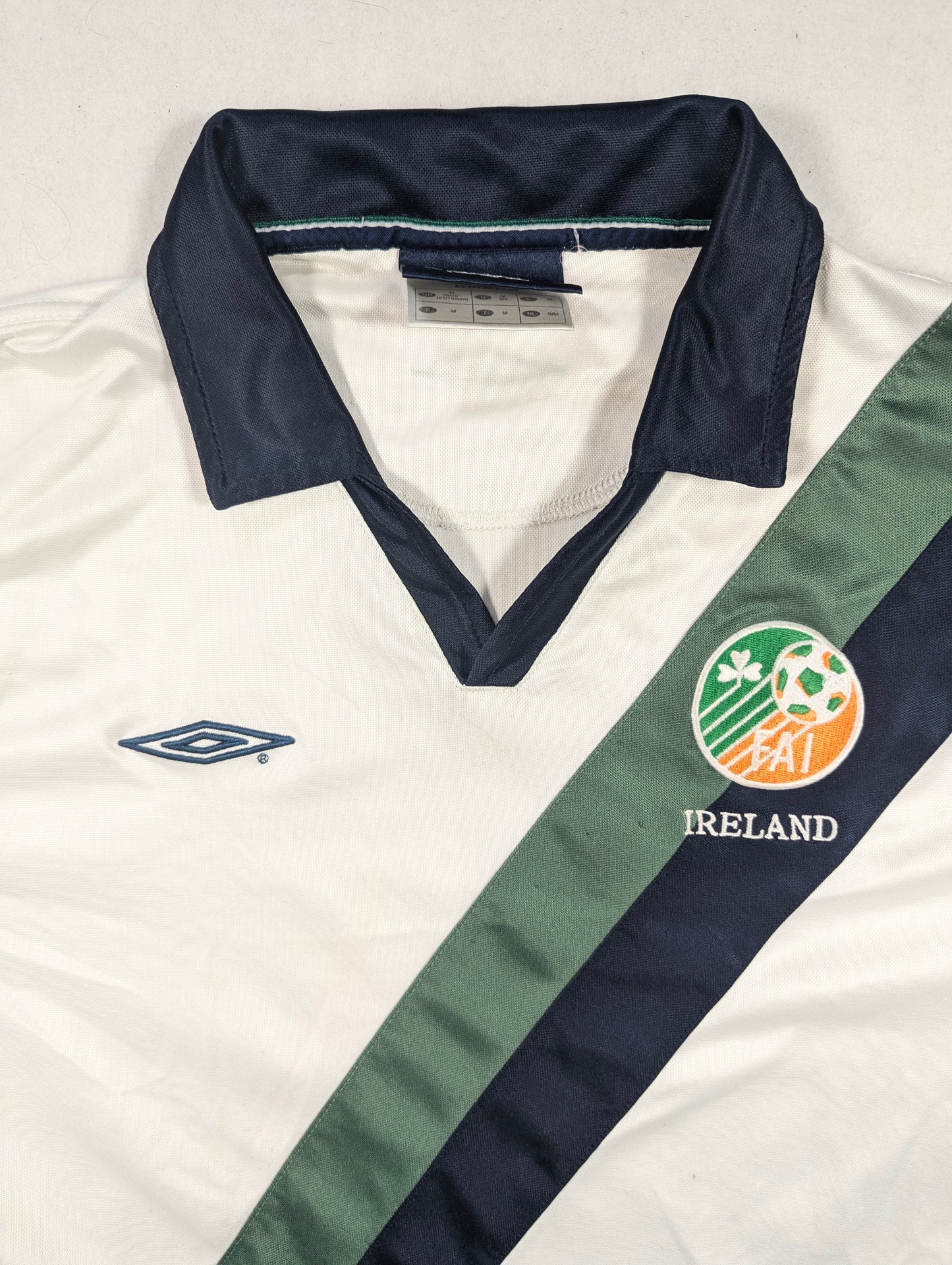 Republic of Ireland Umbro Football Jersey 2002 (M) [Fair]