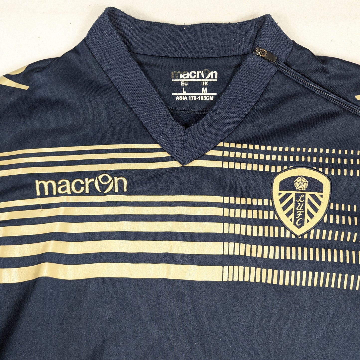 Leeds United Macron Football Sweatshirt 2013 (M) [Good]
