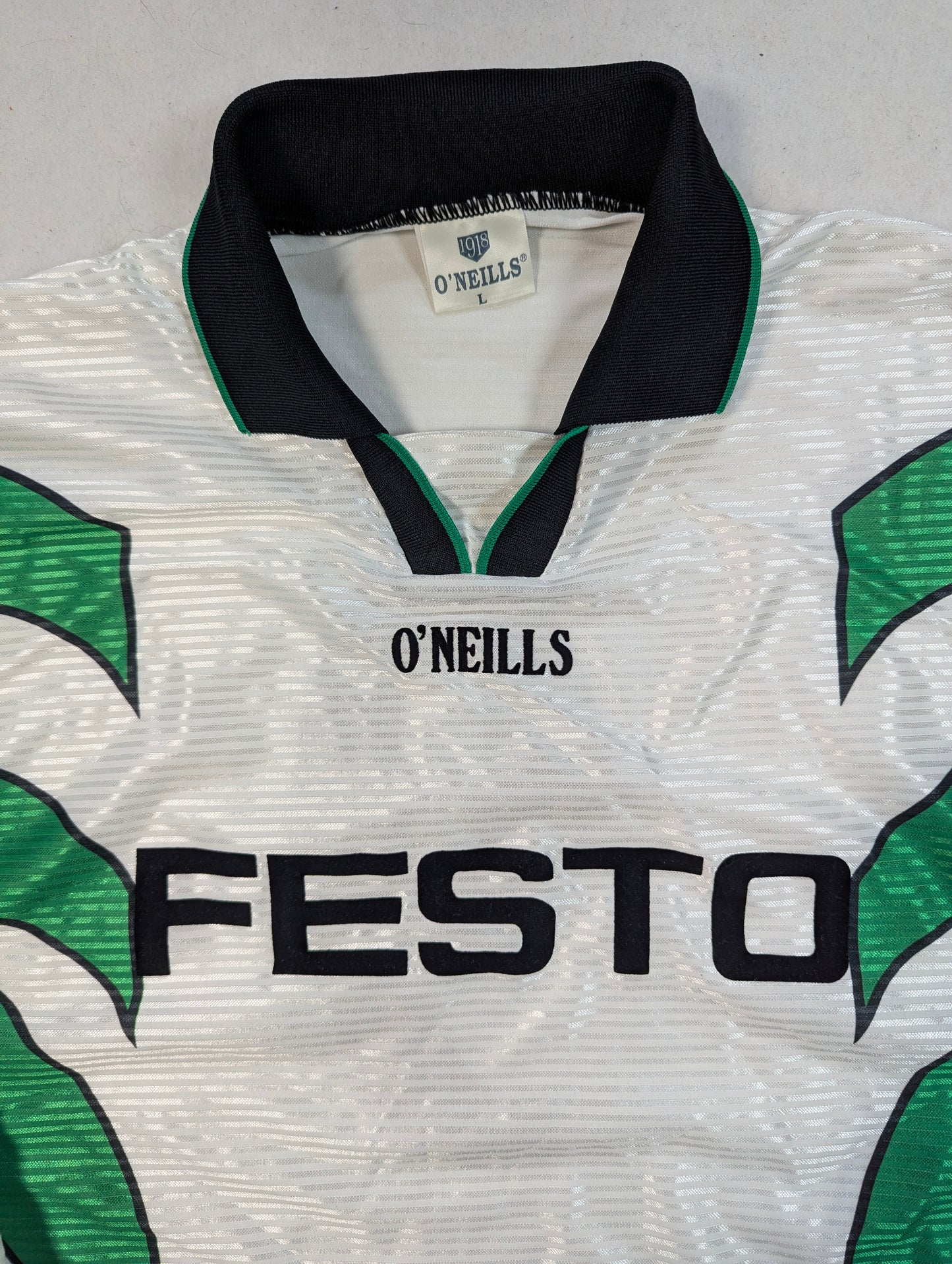 White Player Issue O'Neills Football Jersey 2000 #9 (L) [Excellent]