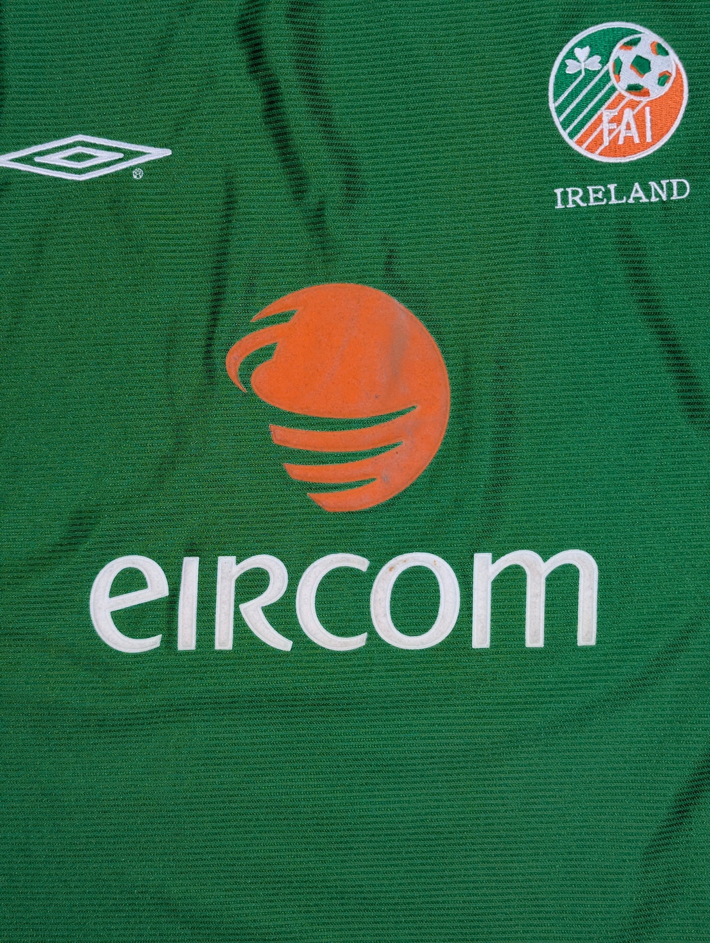 Republic of Ireland Umbro Home Football Jersey 2001 (L) [Very Good]