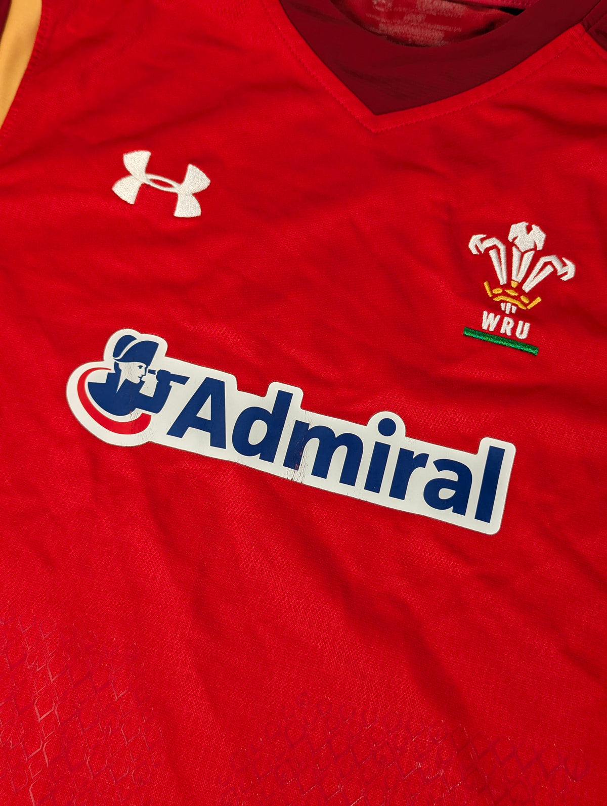 Wales Under Armour Home Rugby Jersey 2015 (13-15 Years) [Good]