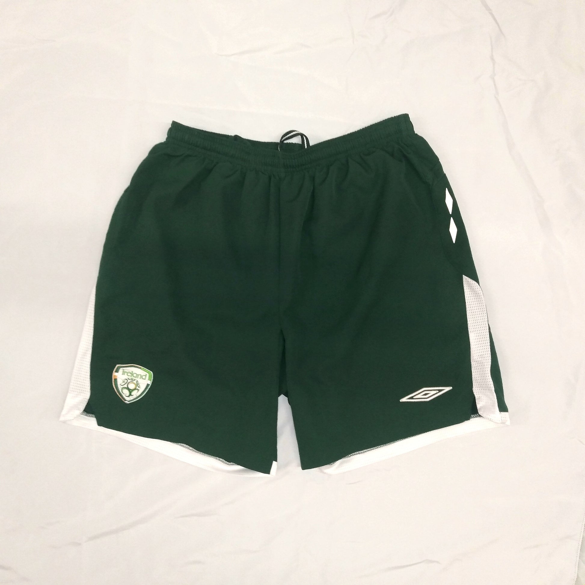 Republic of Ireland Football    Away  Shorts  2009 / 10  Umbro     Unisex Adults         Republic of ireland Eire Irish Vintage retro world cup european championshop COYBIG COYGIG   SHIRTS V SKINS   