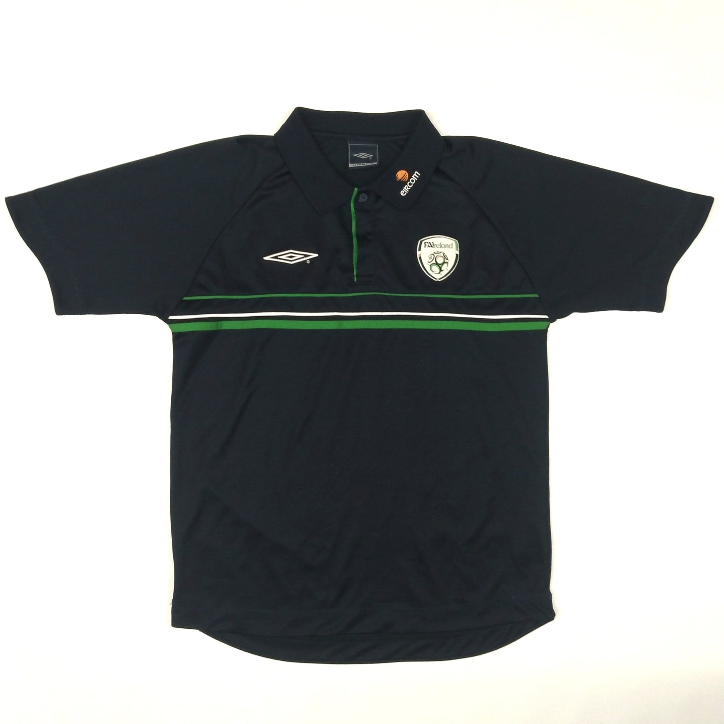 Republic of Ireland Football  Casual  Polo Shirt  2005 / 06  Umbro        N/A SVS2095  