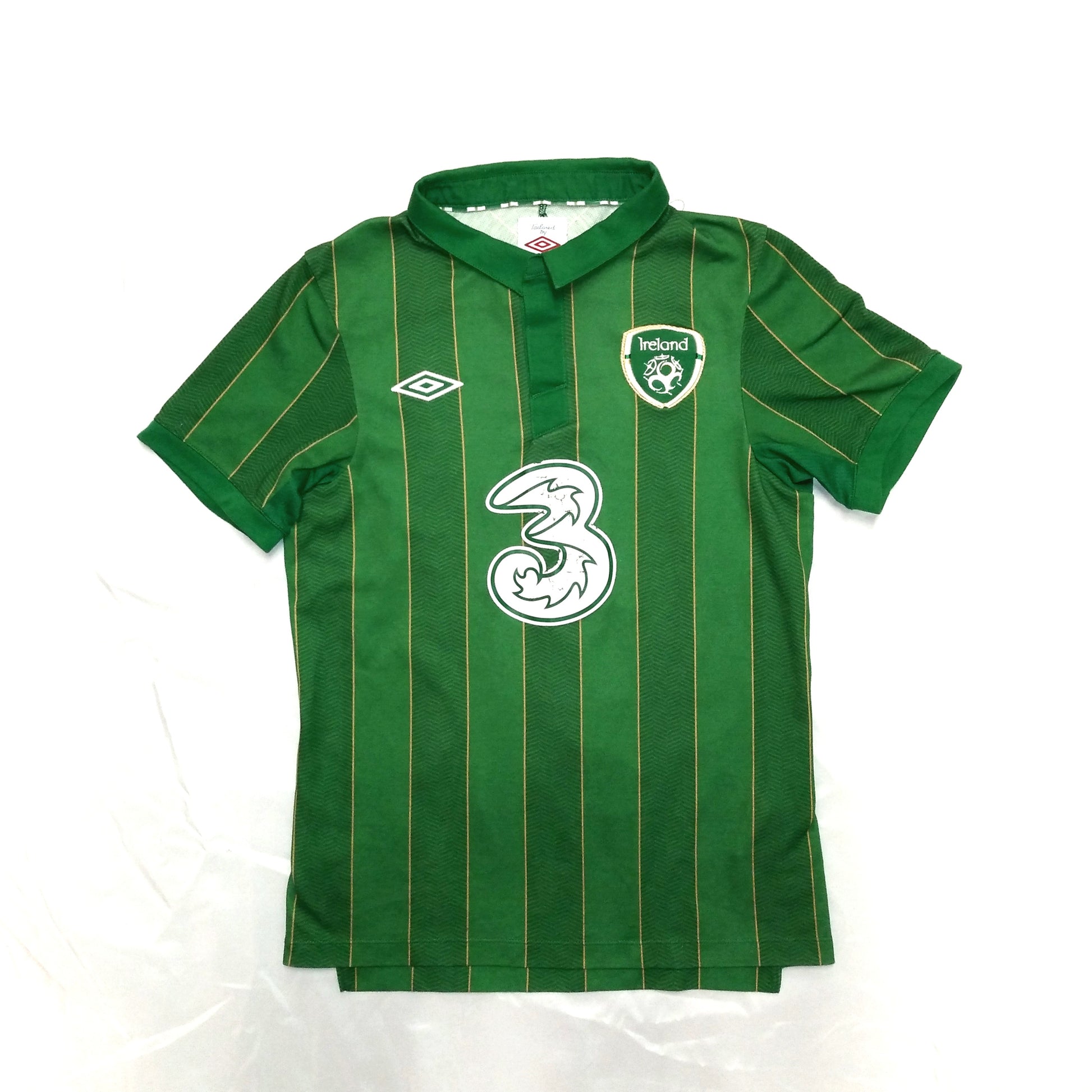 Republic of Ireland Football  Short Sleeve  Home  Jersey  2011 / 12  Umbro     Kids     #10  3 Three  Republic of ireland Eire Irish Vintage retro world cup european championshop COYBIG COYGIG   SHIRTS V SKINS   