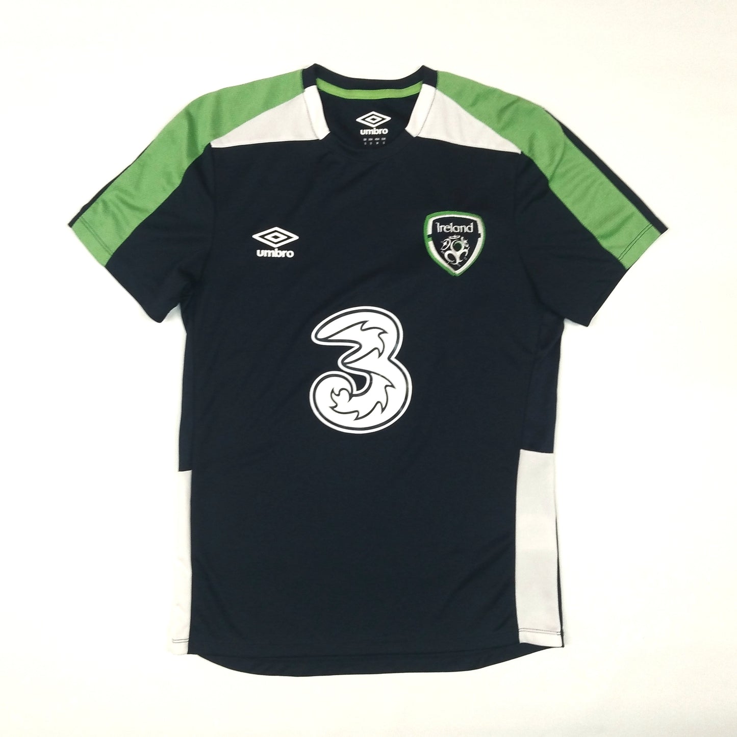 Republic of Ireland Football  Training  Jersey  2016 / 17  Umbro        N/A SVS2084  