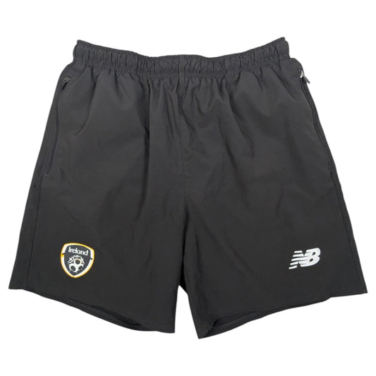 Republic of Ireland New Balance Football Shorts 2010s (L)