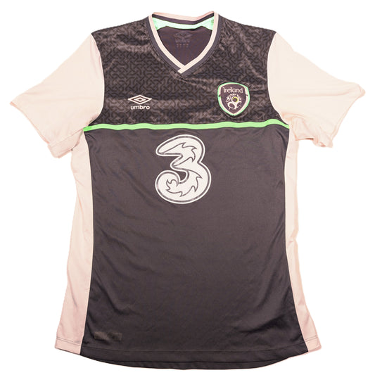 republic of ireland jersey 2015 three umbro   svs3572