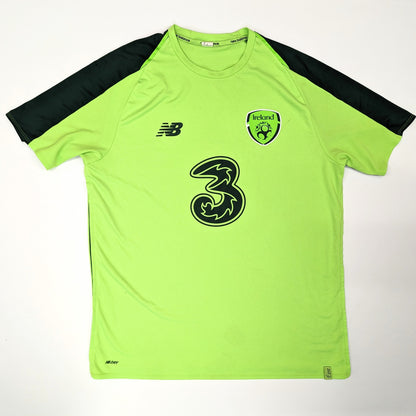 republic of ireland jersey 2018 / 19 three new balance  svs2257