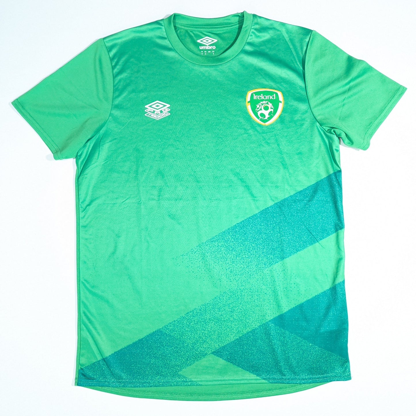 republic of ireland jersey 2020 sponsorless umbro  n/a svs2610