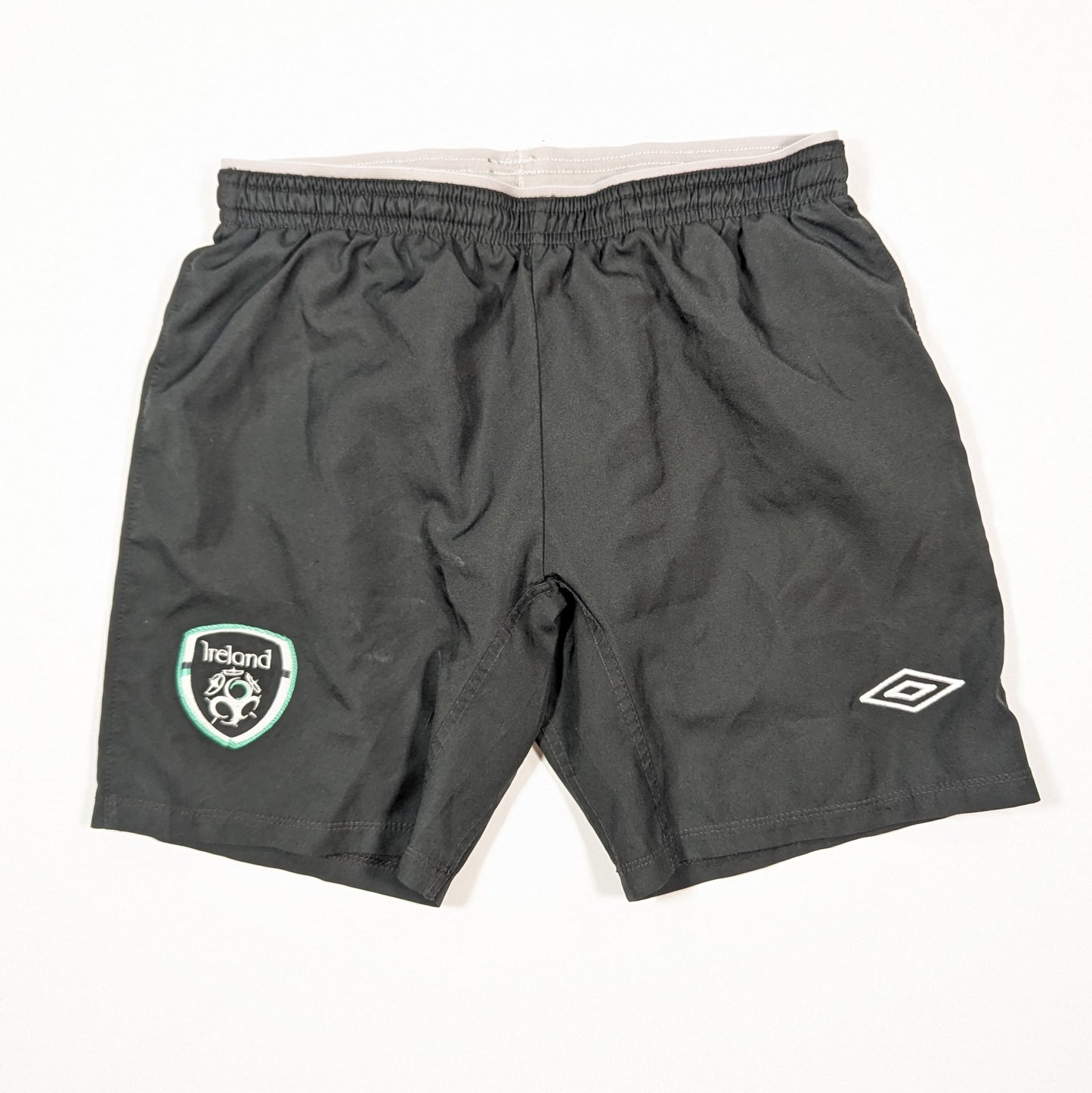 republic of ireland shorts 2013  umbro  n/a svs3111