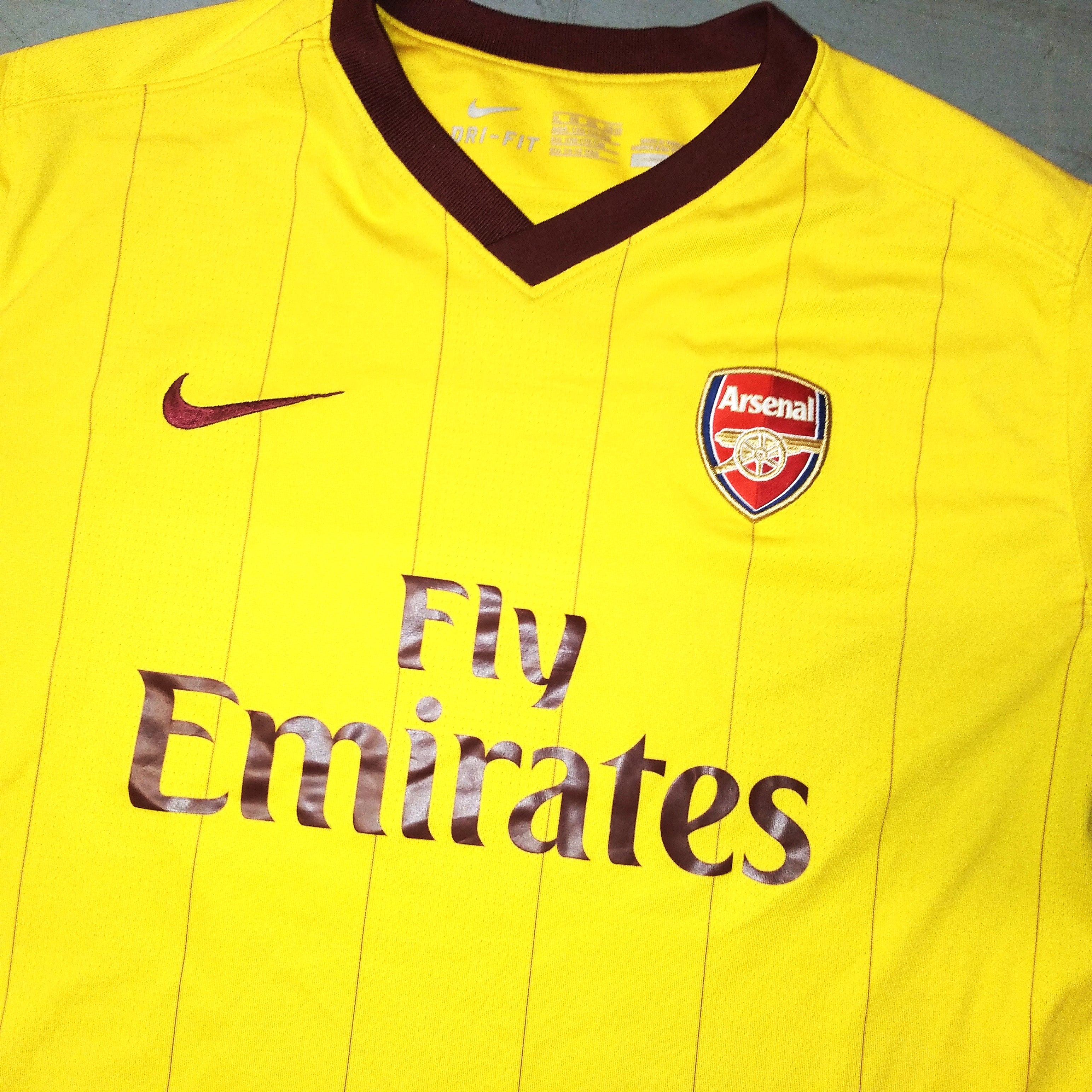 Arsenal FC 2010 11 Football Jersey Nike 13 15 Years Very Good SHIRTS V SKINS