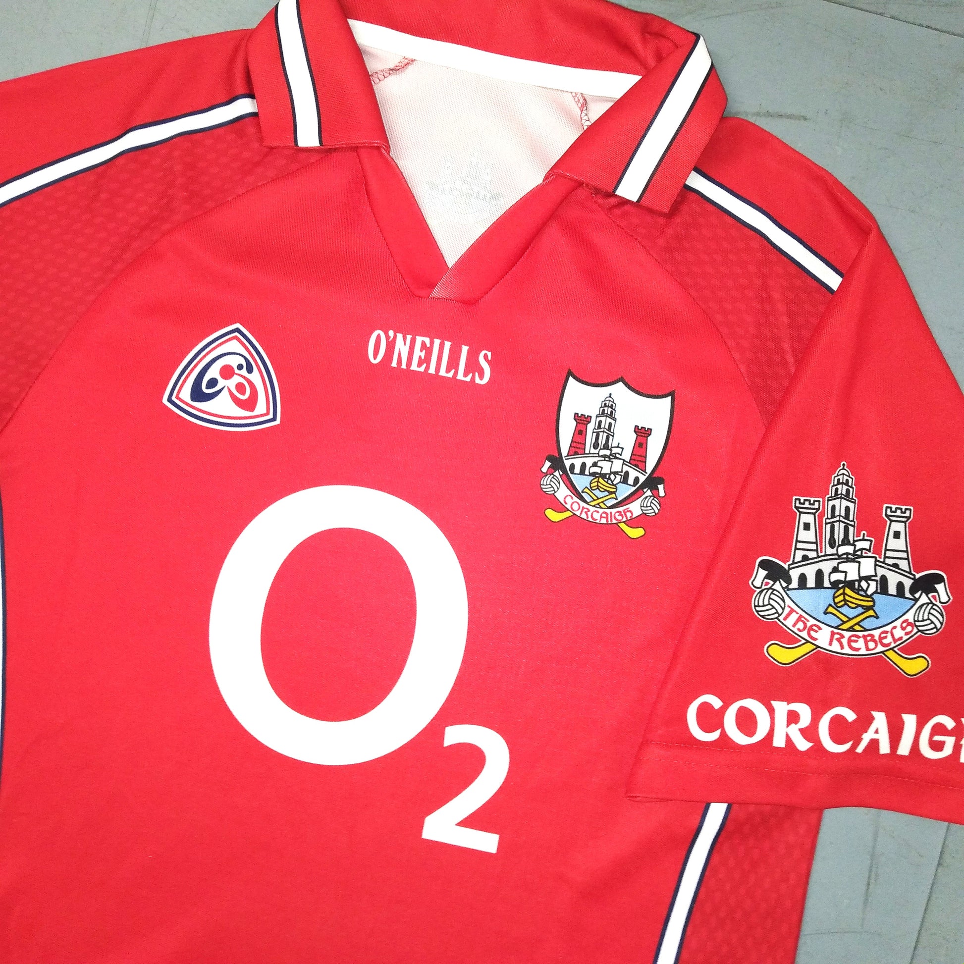 Cork GAA  Short Sleeve  Home  Jersey  2004 / 05  O'Neills     Unisex Adults  corcaigh     2    SHIRTS V SKINS   