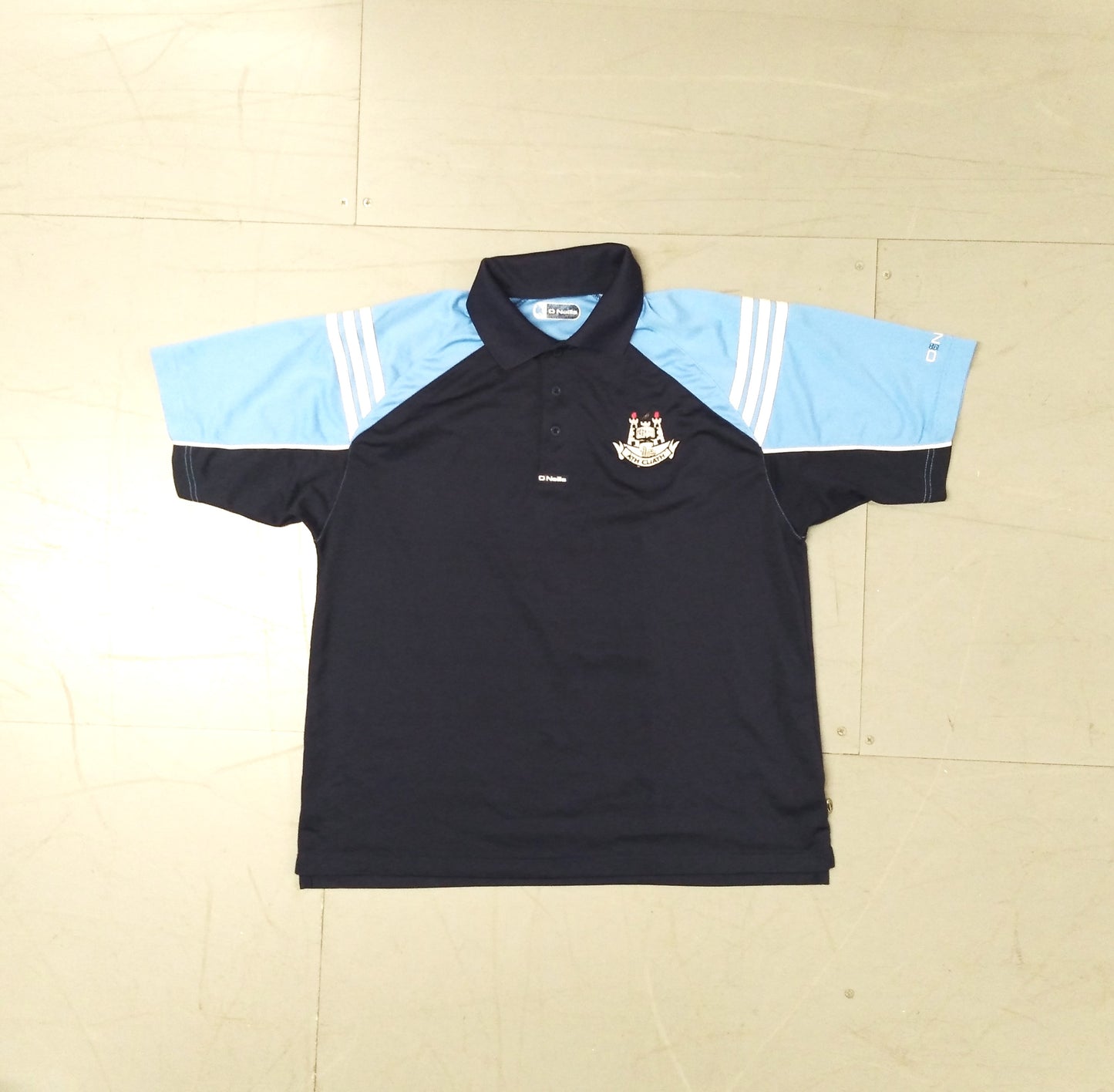 Dublin GAA  Short Sleeve  Casual  Polo Shirt  2009 / 10  O'Neills     Unisex Adults         Leinster All Ireland Croke park  SHIRTS V SKINS   