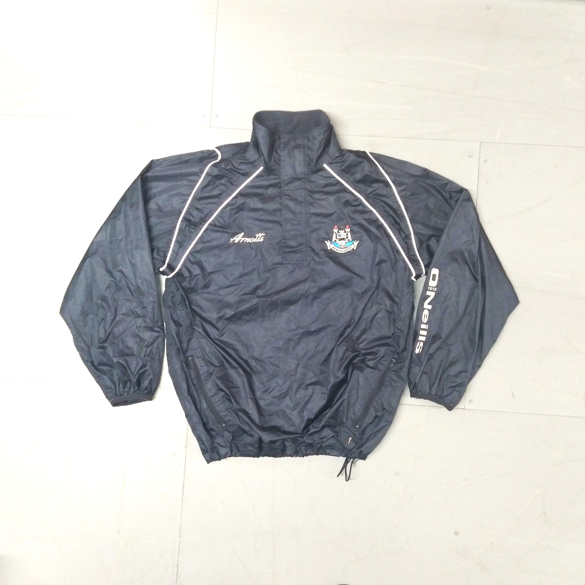 Dublin GAA  Long Sleeve  Training  Jacket  2008 / 09  O'Neills     Unisex Adults       Arnotts  Leinster all ireland vintage retro  SHIRTS V SKINS   