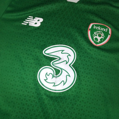 Ireland 2018 / 19 Football Jersey New Balance (11-12 Years)   [Fair]