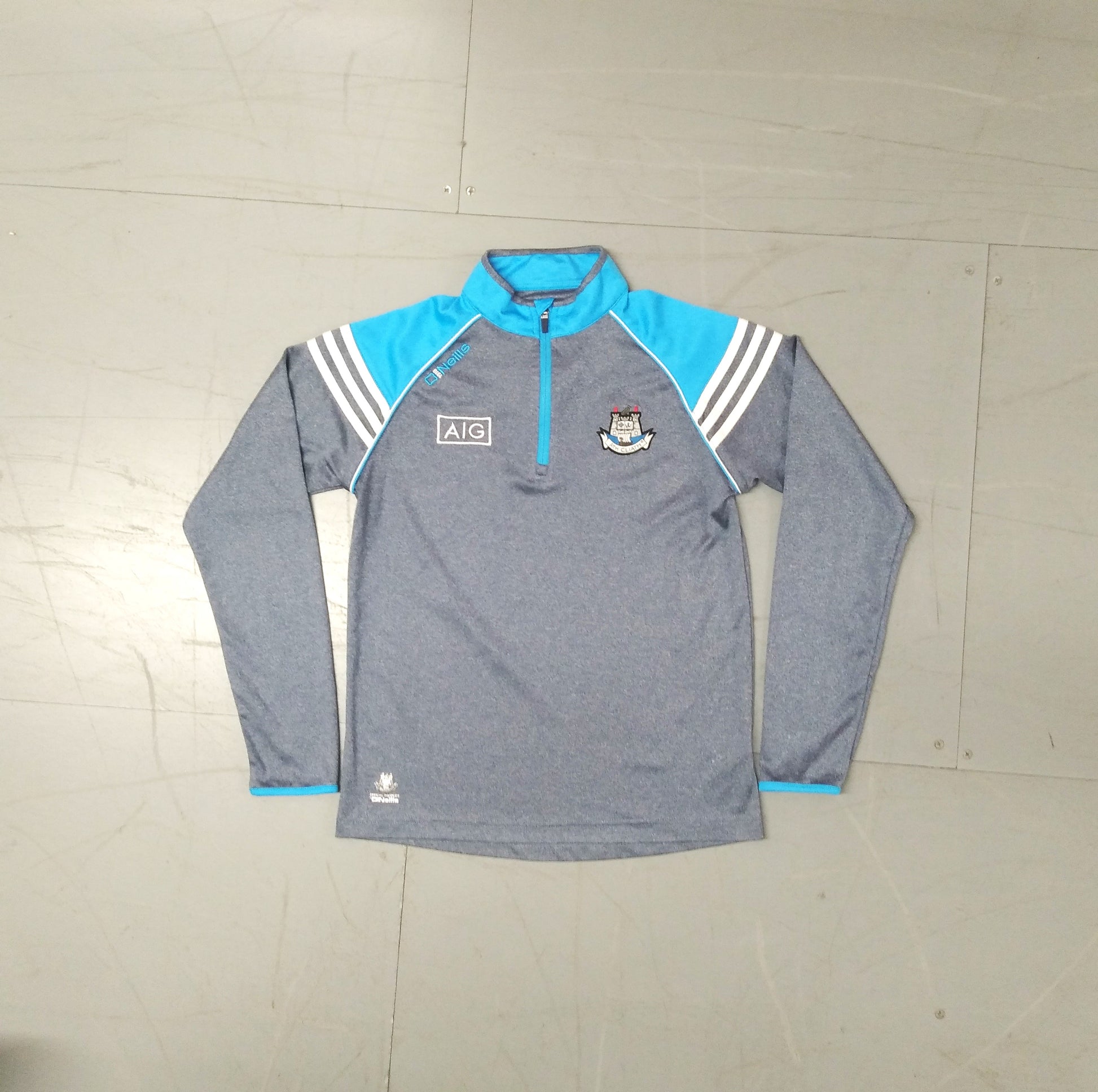 Dublin GAA  Long Sleeve  Training  Sweatshirt  2014 / 15  O'Neills     Unisex Adults         SHIRTS V SKINS   