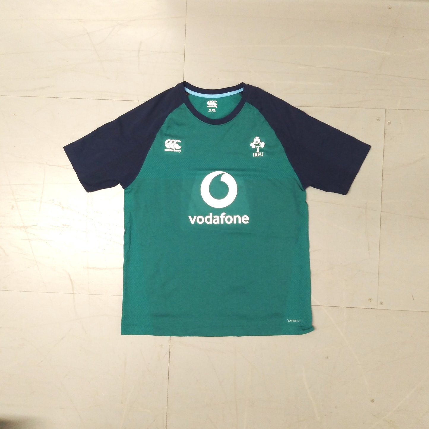 Ireland Rugby  Short Sleeve  Training  Jersey  2023 / 24  Canterbury     Unisex Adults       Vodafone  SHIRTS V SKINS   