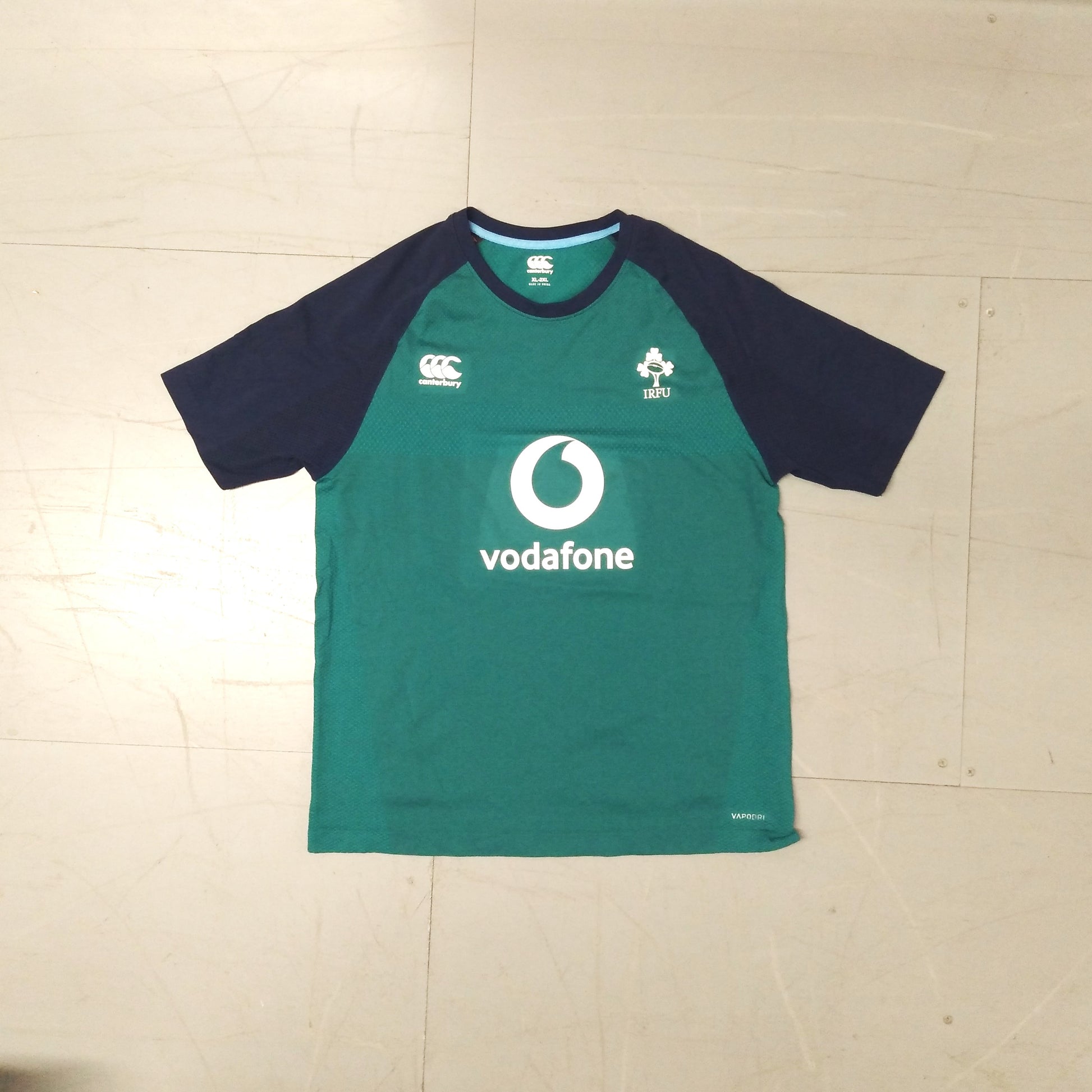 Ireland Rugby  Short Sleeve  Training  Jersey  2023 / 24  Canterbury     Unisex Adults       Vodafone  SHIRTS V SKINS   