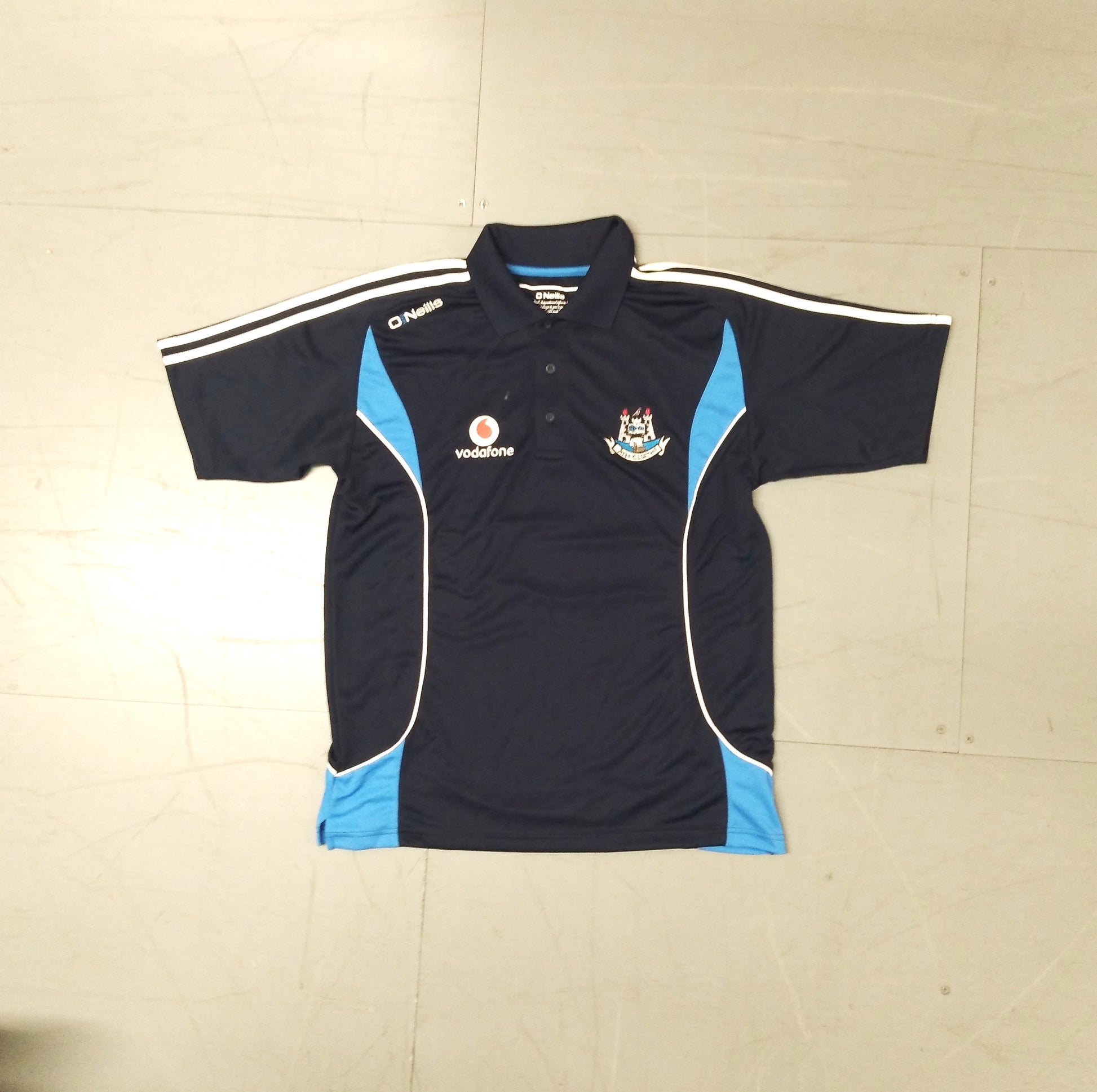 Dublin GAA  Short Sleeve  Casual  Polo Shirt  2010 / 11  O'Neills     Unisex Adults       Vodafone  SHIRTS V SKINS   