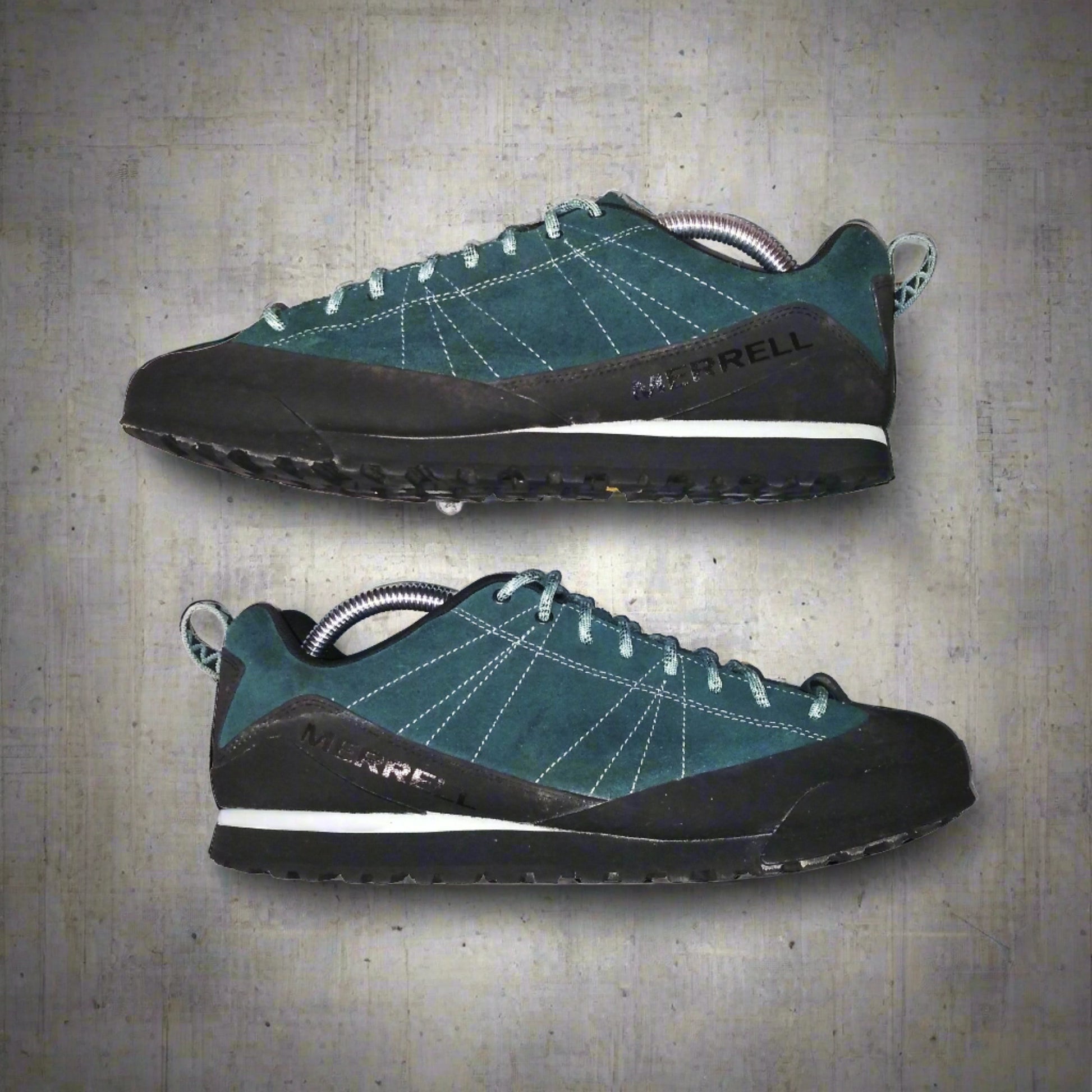 Merrell Catalyst Suede Outdoor    Casual  Shoes  2020s  Merrell     Unisex Adults         SHIRTS V SKINS   