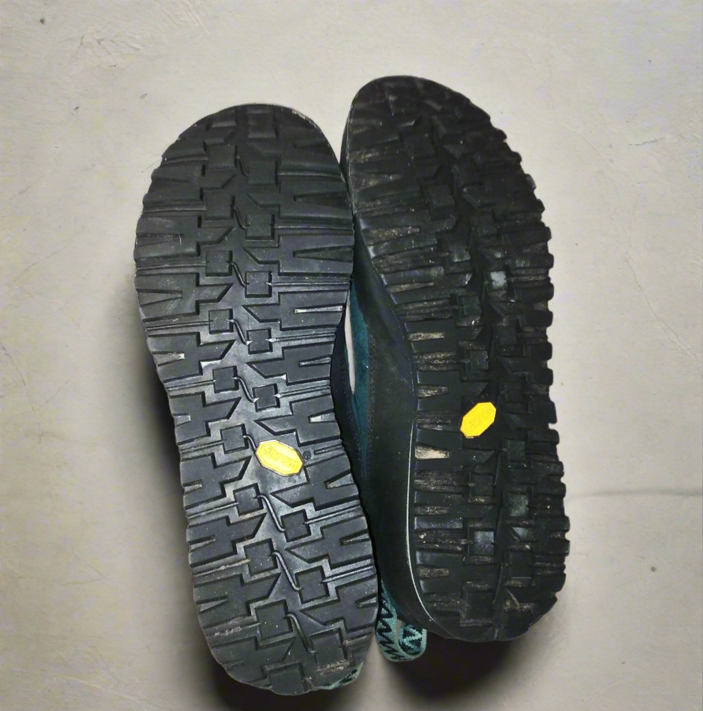 Merrell Catalyst Suede 2020s Outdoor Shoes Merrell (UK 9)   [Very Good]