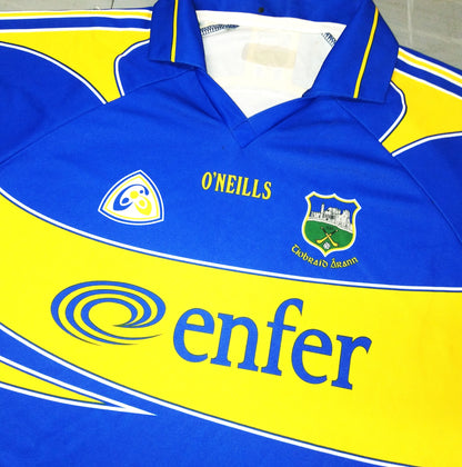 Tipperary 2008 / 09 GAA Jersey O'Neills (XL)   [Fair]