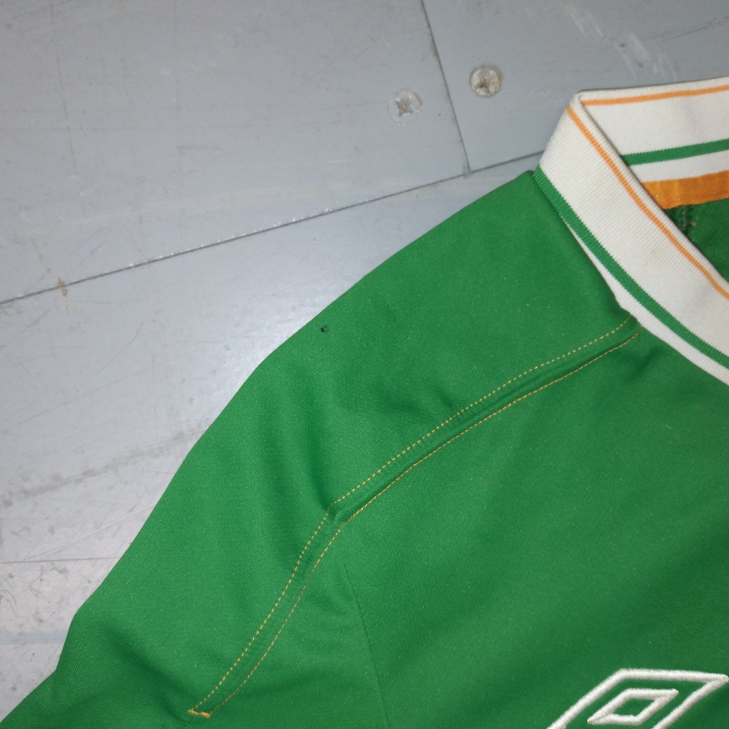 Republic of Ireland 2016 / 17 Football Jersey Umbro (M)   [Average]