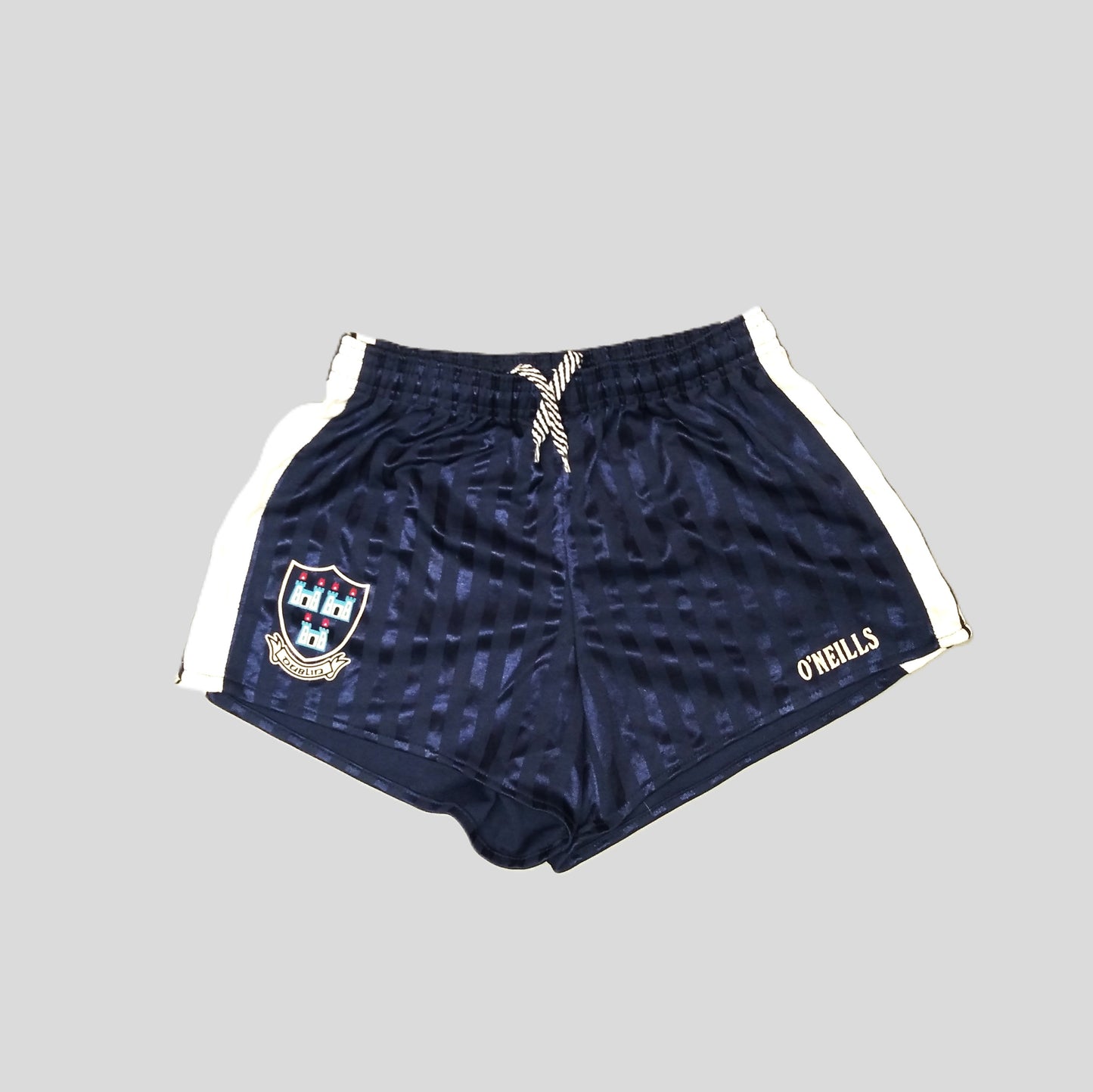 Dublin GAA    Home  Shorts  1998 / 99  O'Neills     Teens       Arnotts  Dublin GAA Gaelic football Hurling Leinster All Ireland Croke Park   SHIRTS V SKINS   