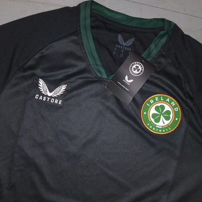 Republic of Ireland 2023 / 24 Football Jersey Castore (M)   [New]